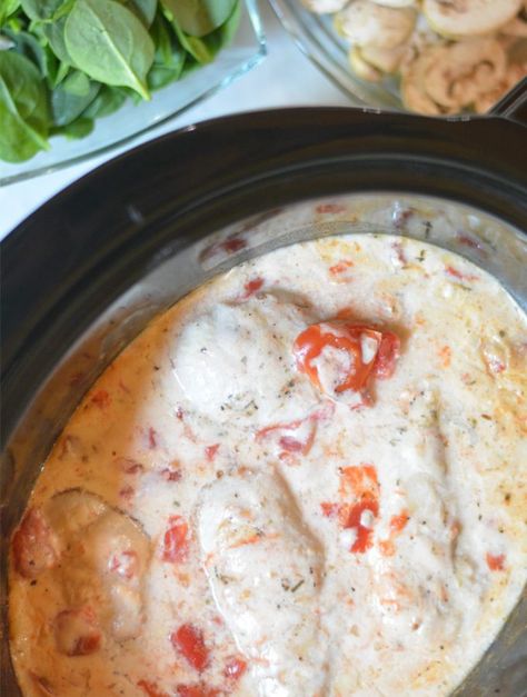 Crockpot Meals - Family Favorite Recipes - Mommy's Fabulous Finds % % Garlic Chicken Slow Cooker, Creamy Garlic Chicken Recipes, Creamy Tuscan Garlic Chicken, Tuscan Garlic Chicken, Creamy Garlic Chicken, Slow Cooked Chicken, Creamy Garlic Sauce, Garlic Chicken Recipes, Chicken Slow Cooker Recipes