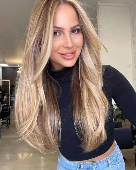 Trendy Haircuts For Long Hair, Haircut Ideas For Long Hair, Ideas For Long Hair, Long Hair Highlights, Long Shiny Hair, Extremely Long Hair, Long Layered Haircuts, Medium Long Hair, Hot Hair Styles