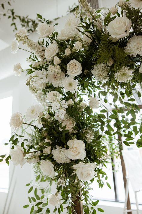 White And Green Floral Chuppah, Black And White Wedding Florals, Black White Greenery Wedding, White Wedding Flowers With Greenery, Dark Green And White Wedding, Black White Green Wedding, Black White And Green Wedding, Wedding Chuppah Flowers, White Greenery Wedding