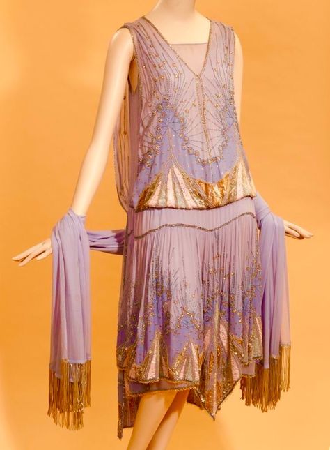 1920s Outfit Ideas, 1920s Evening Gowns, 1920s Outfit, Outfit Ideas Modest, Roaring 20s Fashion, 1920s Fashion Dresses, 1920s Fashion Women, Glam Wedding Dress, 1920s Dresses