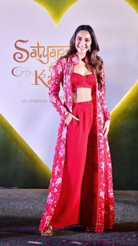 Kiara Advani Outfits Indian, Indian Western Dress, Outfit From Scratch, Haldi Wear, Affan Waheed, Indian Bridesmaid Dresses, Kurtis Design, Stylish Kurtis, Stylish Kurtis Design