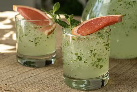 LMNT Electrolyte Recipes - Grapefruit Mint Refresher Lmnt Drink Recipes, Lmnt Electrolyte Recipe, Electrolyte Recipes, Lmnt Electrolytes, Electrolyte Recipe, Mint Refresher, Lime Wedding, Kid Meals, Electrolyte Drink