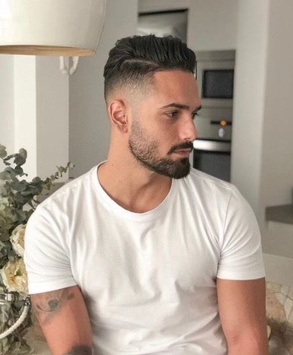 Mens fade facial hair 2023: 15 Ideas Crazy Hair Boys, A Fade Haircut, Mens Wavy Haircuts, Groom Hair Styles, Medium Beard Styles, Mens Haircuts Straight Hair, Young Men Haircuts, Trendy Mens Hairstyles, Beard Styles Short