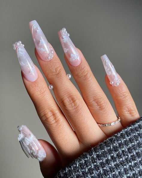 Zodiac Nail Designs, Tapered Coffin, Manicure Pictures, Red Nail Art Designs, Daisy Nails, Nails Christmas, Pearl Nails, Nail Patterns, Sparkly Nails