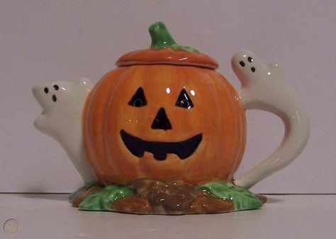 Halloween Teapot, October Holidays, Cute Teapot, Novelty Teapots, Teapots Unique, Mini Teapot, Carved Pumpkin, Unique Tea, Pumpkin Ghost