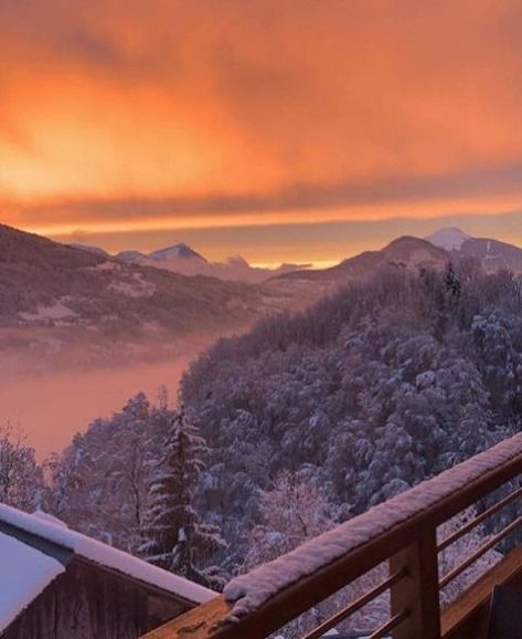 Every season has something special about it ❤ Winter Chalet, Mountain Aesthetic, Mountains Aesthetic, Winter Sunrise, Koi Art, Winter Mountain, Winter Background, Winter Sunset, Mountain Sunset