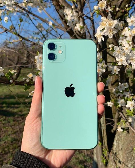 Apple Gadgets Iphone, Iphone Accessories Gadgets, Iphone 11 Colors, Apple Iphone Accessories, Free Iphone Giveaway, Stylish Iphone Cases, Iphone Watch, Iphone Obsession, Pretty Iphone Cases