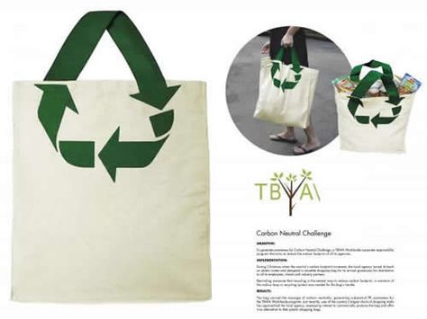 What if we could find a new use for the idea of how we use shopping bags? Organic could sell recyclable bags? Or an Organic bag could be a symbol for ethical shopping. Creative Shopping Bag, Clever Ads, Aesthetic Packaging, Ale Ale, Shopping Bag Design, Organic Bag, Retail Bag, Paper Bag Design, Creative Shop