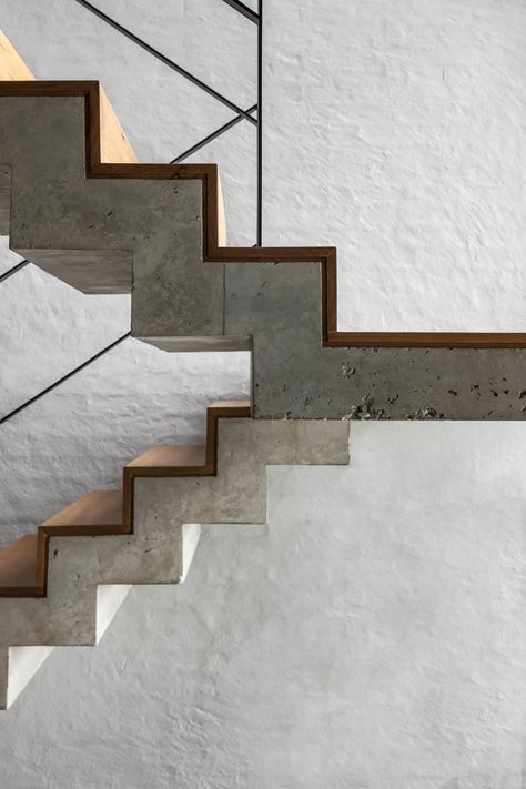 Staircase Interior Design, Concrete Staircase, Escalier Design, Stairs Architecture, Stairs Design Modern, Concrete Stairs, Stair Handrail, Home Stairs Design, Staircase Railings