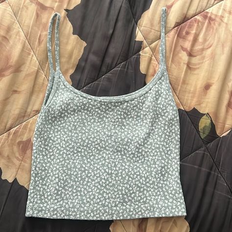 One-Size Never Worn Brandy Melville Connor Tank, Skylar Tank Brandy Melville, Brandy Melville Tops Tanks, Brandy Melville Eye Tank Top, Brandy Melville Beyonca Tank, John Galt, Fairytale Art, Brandy Melville, White Tank