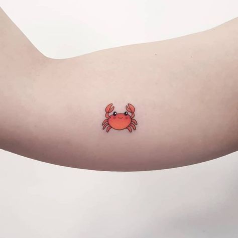 Cute Crab Tattoo, Crab Tattoos, Tattoos Cute, Crab Tattoo, Moon Tattoos, Minimal Tattoo Design, Bull Tattoos, Ara Ara, Petite Tattoos