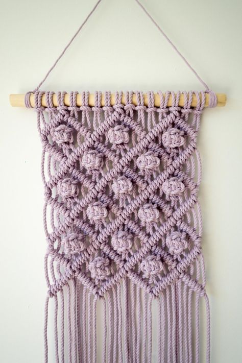 10 Free Macrame Plant Hangers and Wall Hanging Patterns Macrame Wall Hanging Pattern, Pola Macrame, Crochet Wall Hanging, Wall Hanging Pattern, Macrame Wall Hanging Tutorial, Free Macrame Patterns, Macrame Plant Hanger Patterns, Macrame Knots Tutorial, Macrame Knots Pattern