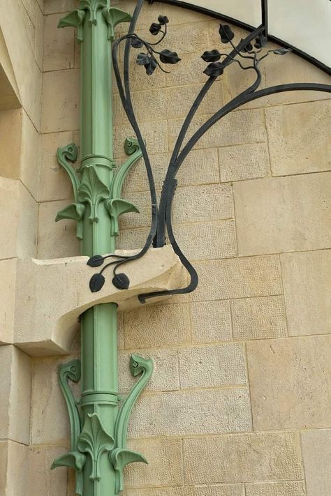 Rain drain pipe of Villa Majorelle, Nancy , France Architect : Henri Sauvage 1901-1902 Art Nouveau House, Architecture Art Nouveau, Art Nouveau Interior, Nancy France, Design Art Nouveau, Casa Country, Art Nouveau Architecture, Drain Pipe, Iron Work