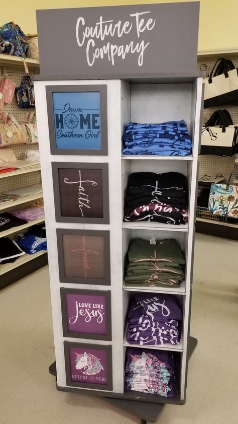 Diy Shirt Display, Tshirt Vendor Booth Display Ideas, Cricut Room, Vendor Ideas, T-shirt Display, Vendor Booth Display, Craft Fair Booth Display, Stand Feria, Camping Store