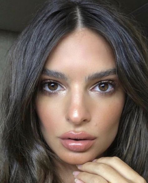 Emily Ratajkowski Makeup, Fair Skin Makeup, Going Out Makeup, Makeup Is Life, Smink Inspiration, My Pics, October 20, Emily Ratajkowski, Smokey Eye Makeup