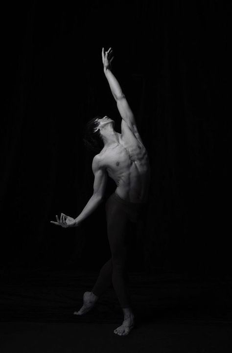 Dancing Body Reference, Male Ballet Aesthetic, Male Ballet Dancers Aesthetic, Dancer Photography, Ballet Boys, Male Ballet Dancers, Ballet Poses, Male Dancer, Anatomy Poses