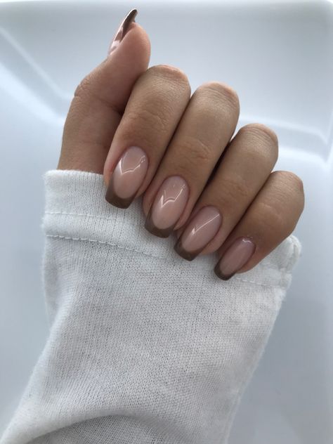 Brown Square French Tip Nails, Nails For Brunettes, Casual Fall Nails, Fall French Tip Nails Square, Beige French Nails, Brown French Nails, Nails On Black Women, Acrylic Toe Nails, September Nails