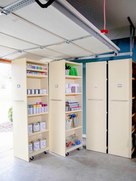 Rolling Garage Storage, Diy Shelves Design, Easy Garage Storage, Shelves Garage, Rolling Shelves, Storage Hacks Diy, Diy Storage Shelves, Garage Shelves, Diy Regal