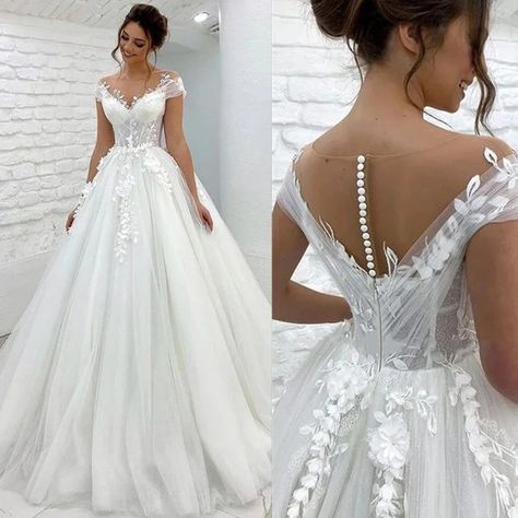 Pure White Wedding Dress, Wedding Dress 3d Flowers, Wedding Dresses 3d Flowers, Homecoming Photos, Glam Wedding Dress, Dresses For Pregnant Women, Graduation Party Dresses, Tulle Wedding Gown, Wedding Dress Fabrics