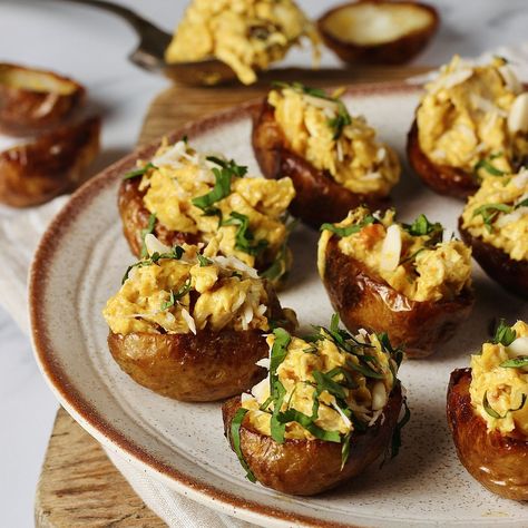 coronation chicken loaded potato skins Coronation Recipes, Coronation Food, Recipes For Beginner Cooks, Mashed Potato Balls Recipe, Fried Mashed Potato Balls, Dinner Party Starters, Coronation Chicken, Mashed Potato Balls, Loaded Potato Skins