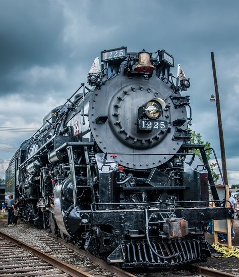 https://flic.kr/p/bYcr15 | 1225 Steam Locomotive | Cloudy day for Pere Marquette 1225 Old Steam Train, Steam Engine Trains, Railroad Photography, Lionel Trains, Train Photography, Old Trains, Old Train, Train Pictures, Train Engines