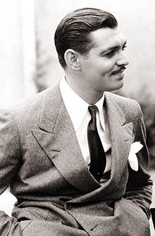 Clark Gable portrait 1930s Mens Hair, Hairstyle 90s, Hairstyles Buns, Klasik Hollywood, 1930s Men, 1930s Hair, Carole Lombard Clark Gable, Old Hollywood Actors, Vintage Hairstyle