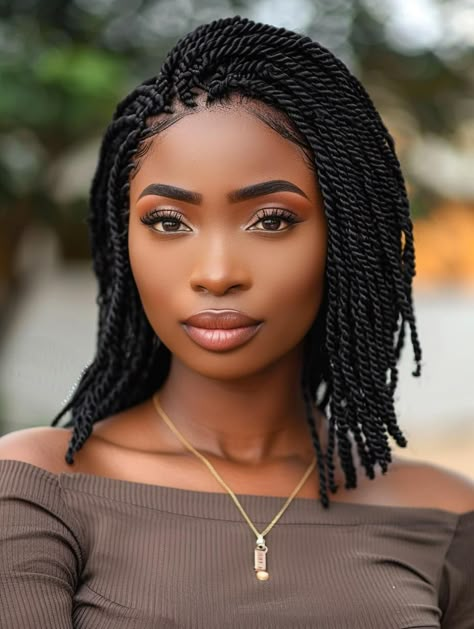 Braids For Round Faces Black Women, Natural African Hairstyles, Classy Hairstyles For Black Women, Pixie Braids Hairstyles, Coiffed Hair, Short Bob Braids, Corte Chanel, Short Crochet Braids, Dreadlocks Hair Care