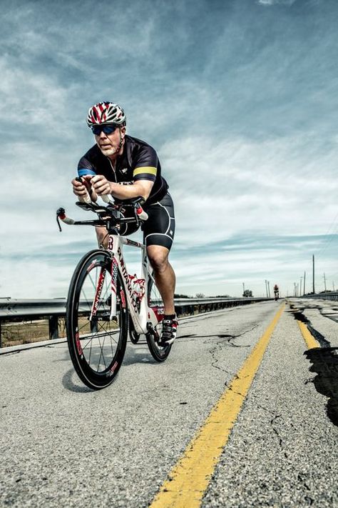 How to Train for the Triathlon Ride Sprint Triathlon Training Plan, Sprint Triathlon Training, Triathlon Training Program, Triathlon Training Plan, Triathlon Women, Sprint Triathlon, Sperrys Men, Triathlon Gear, Sport Portraits