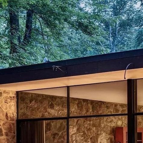 Kelly Behun on Instagram: "The Noyes House Il in New Canaan, Connecticut designed by Eliot Noyes in 1954 / 📸 Michael Biondo .  #noyeshouseIl #newcanaan #connecticut #eliotnoyes #midcentury #michaelbiondo #architect #architecture #archidaily #design #interior #design #kellybehunstudio @mikebiondophoto via @siva.space" Noyes House, Helene Binet, Craig Ellwood, New Canaan Connecticut, Kelly Behun, Studio Mumbai, Richard Neutra, Peter Zumthor, Philip Johnson