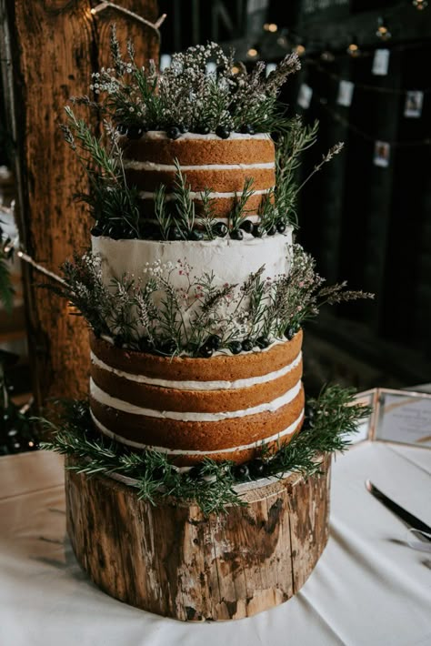 Outdoor Wedding Cake, Spiritual Wedding, 2026 Wedding, Forest Theme Wedding, Enchanted Forest Wedding, Hippie Wedding, Tiered Cake, Wedding Cake Rustic, Wedding Dessert Table