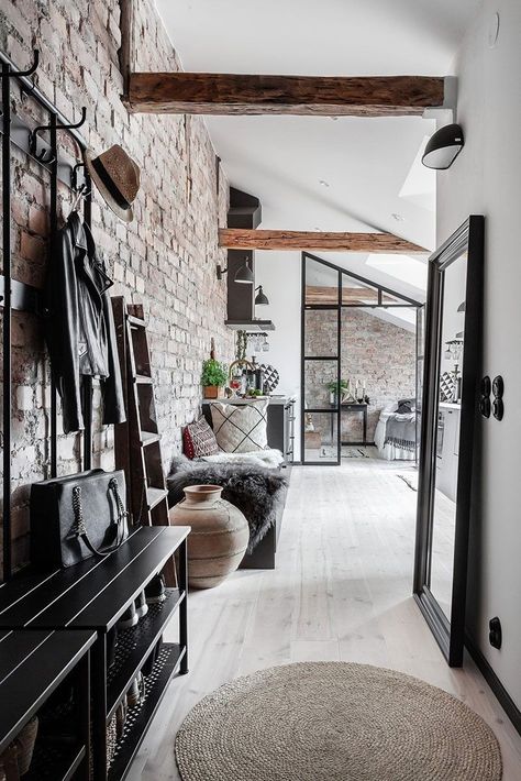 Small Attic Apartment, Small Attic, Deco Studio, Attic Apartment, Attic Bedrooms, Vintage Industrial Decor, Industrial Interior Design, Industrial Interiors, Design Apartment