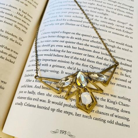 ACOTAR Inspired Princess Necklace, Fairycore Style Jewelry, Gold Toned Statement Necklace, Fairy Tale Accessory - Etsy Regency Cosplay, Necklace Fairycore, Fairy Tale Jewelry, Necklace Fairy, Princess Necklace, Gothic Halloween, Gold Statement Necklace, Accessories Jewelry Necklace, Metal Style