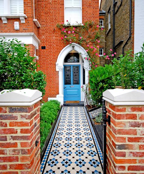 House Front Garden, Victorian Front Garden, Terrace House Exterior, Cast Iron Gates, Front Path, Ideas For House, Small Front Gardens, Blue Mosaic Tile, Front Gardens