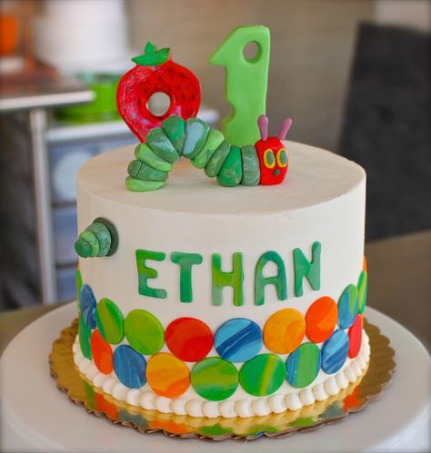 Hungry Caterpillar Cake | Flickr - Photo Sharing! Hungry Caterpillar Birthday Cake, Hungry Caterpillar Cake, Very Hungry Caterpillar Party, Very Hungry Caterpillar Birthday, Caterpillar Cake, Caterpillar Party, Hungry Caterpillar Party, Hungry Caterpillar Birthday, 1st Birthday Cakes