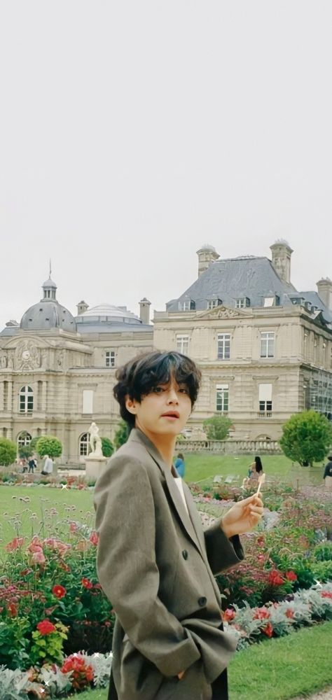 TAEHYUNG WALLPAPER Kim Taehyung Hd Pictures, Kim Taehyung Hd, Taehyung Lockscreen Wallpaper, V Instagram Story, Bts Hd Pictures, Bts Hd, Bts Twice, Taehyung Wallpaper, Bts Wallpaper Lyrics