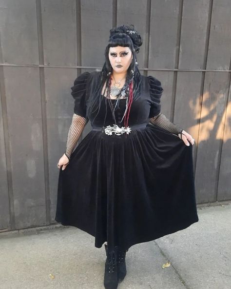 Dress is the haunted beauty victorian mourning dress from @la_femme_en_noir_ Necklace from @motherof.hades Belt and crimson ghost heirloom ring from @petalsandpoison Cathedral ring from @livelyghosts Tights from @snagtights Armwarmers and boots from @killstar #modernvictorian #victoriangoth #victoriangothfashion #victoriangothstyle #victoriangothic #gothoutfit #gothoutfitinspo #plussizegoth #curvygoth #curvygothgirl #gothic #gothgirl #gothsofinstagram #fyp Goth Gown, Crimson Ghost, Goth Outfit Inspo, Heirloom Ring, Plus Size Goth, Cathedral Ring, Heirloom Rings, Victorian Goth, Modern Victorian