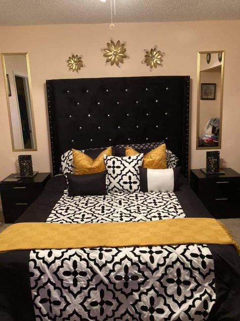 Black And Silver Bedroom Ideas, Black And Teal Bedroom, Bedroom Set Decor, Silver Bedroom Ideas, Lisa Nails, Black And Silver Bedroom, Cottage House Interior, Future Bedroom Ideas, Fancy Bedroom