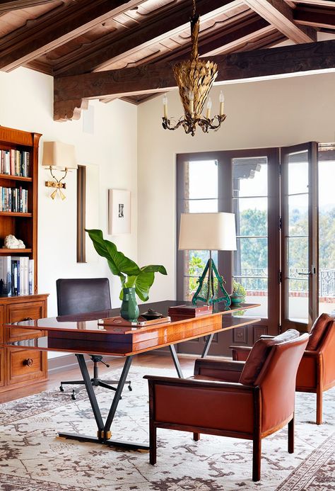 Home office Spanish Office Design, Contemporary Spanish Style Homes, Mediterranean Home Office, Mediterranean Office, Spanish Office, Madeline Stuart, Spanish Revival Home, Church Office, Mediterranean Interior