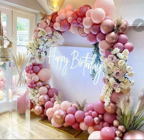 Pink Balloon Arch, Blowing Up Balloons, Decor Birthday Party, Rose Gold Chrome, Wedding Party Decor, Rose Gold Balloons, Birthday Balloon Decorations, Gold Chrome, Pink Balloons