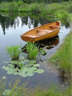 Wooden Boat Wooden Boat Building, Build Your Own Boat, Row Boats, Fall Photography, Float Your Boat, Boat Art, Boat Painting, Airbrush Art, Boat Plans