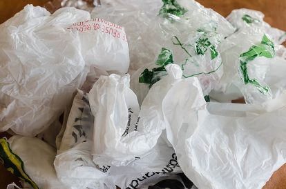 inexpensive attractive easy way to organize all of your plastic bags, how to, organizing, storage ideas Reuse Plastic Bags, Storing Plastic Bags, Plastic Bag Storage, Plastic Shopping Bags, Freezer Bags, Pet Businesses, Plastic Drawers, Cleaning Ideas, Household Tips