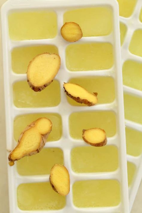 This Anti-inflammatory Ginger Ice Cubes recipe is made with fresh ginger root and water. Frozen ginger shots ice cubes are great to use to make ginger tea, ginger water or add them to iced tea and smoothies. Ginger Ice Cubes, Ice Cube Recipe, Cold Soups, Clean Eating Detox, Recipes Clean Eating, Veggie Juice, Harvest Kitchen, Organic Food Store, Breaking Bread