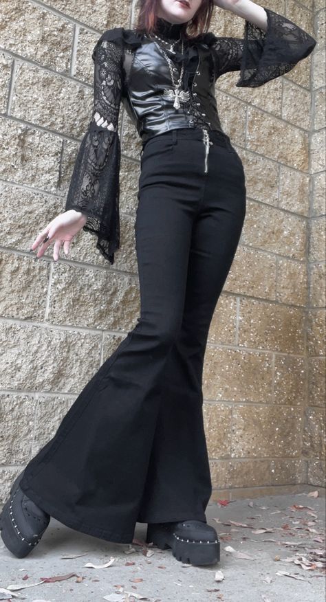 Romantic Alt Outfits, Black Goth Outfits Men, Gothic Pants Outfit, Romantic Goth Fashion 90s, Romantic Goth Masculine, 2000s Fashion Goth, Trad Goth Outfit Inspiration, Romantic Goth Clothing, 80s Gothic Fashion