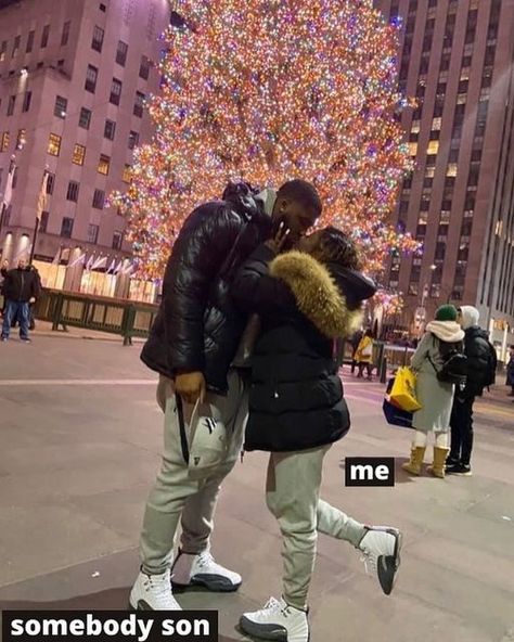 Christmas Couple Pictures Black People, Christmas Black Couple, Black Couples Christmas, Creative Christmas Tree Ideas, Diy Christmas Trees, Christmas Couple Photos, Black Couple, Cute Couple Outfits, Black Love Couples