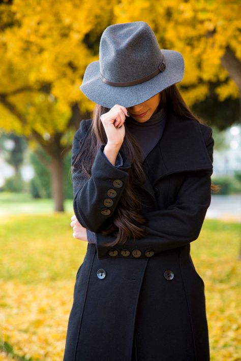 Grey Hat Outfit, Winter Hat Outfit, Fall Hat Outfits, Perfect Gentleman, Engagement Photo Outfits Fall, Fall Hat, Hat Outfits, Gray Hat, Types Of Hats