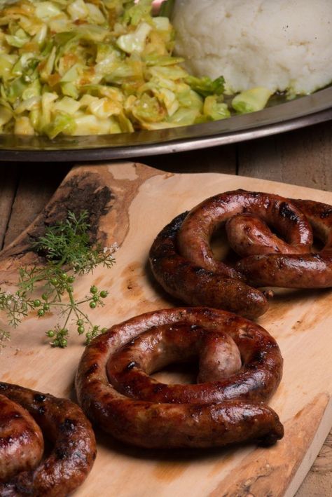 Namibian Boerewors recipe Boerewors Recipe, Cured Meat Recipes, Sausage Making Recipes, Sausage Ingredients, Homemade Sausage Recipes, Smoked Sausage Recipes, South African Recipes, Homemade Sausage, How To Make Sausage