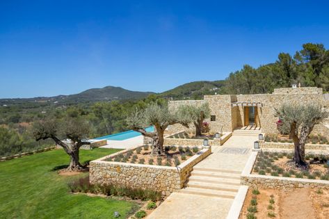 Ibiza Villa, Edge Pool, Small Villa, Greek House, Infinity Edge Pool, Beach House Design, Luxury Rentals, Balearic Islands, Luxury Villas