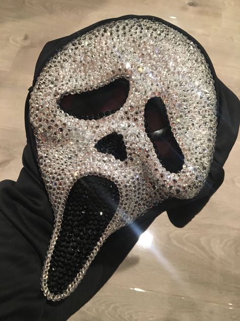 Excited to share this item from my #etsy shop: Crystallized scream mask Classic Scary Movies, Scarie Movie, Josephine Knot, Scream Costume, Aesthetic Mask, Christmas Macrame, Ghost Face Mask, Scream Mask, Tying Knots