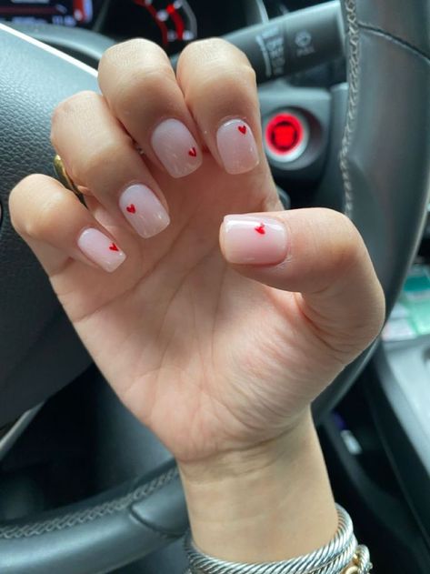 Valentines Nails On Short Nails, Valentines Nails Manicure, French Nail Valentines Day, Valentines Day Nails Manicures, Manicure Ideas Valentines Day, Valentine’s Day Nails For Short Nails, Valentines Day Nails Subtle, Valentine’s Day Nails Natural, Valentine’s Day Simple Nails