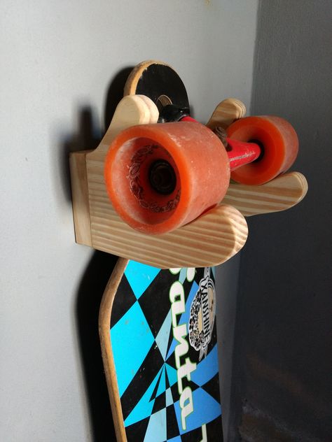 Board Rack Diy, Skateboard Racks Diy, Skateboard Crafts, Skateboard Holder, Skateboard Hanger, Ag Mechanics, Skateboard Storage, Skateboard Furniture, Skateboard Rack